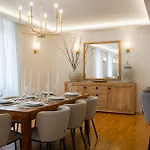 아파트 Agora Luxury By The Boyar Collection *
